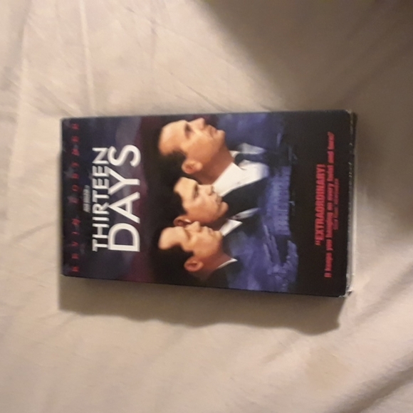 6/$15 Thirteen Days 2000 Alliance Atlantis VHS video tape - Picture 2 of 6